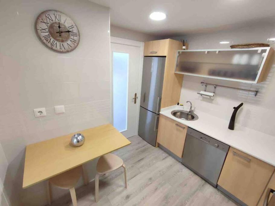 Exclusivo Apartamento Con Aparcamiento Gratuito Laredo Exteriör bild